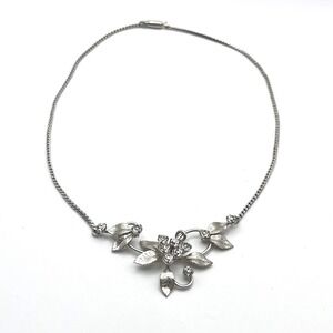 Krementz Vintage Floral Leaf Rhinestone Necklace Silver Tone Barrel Clasp 14in